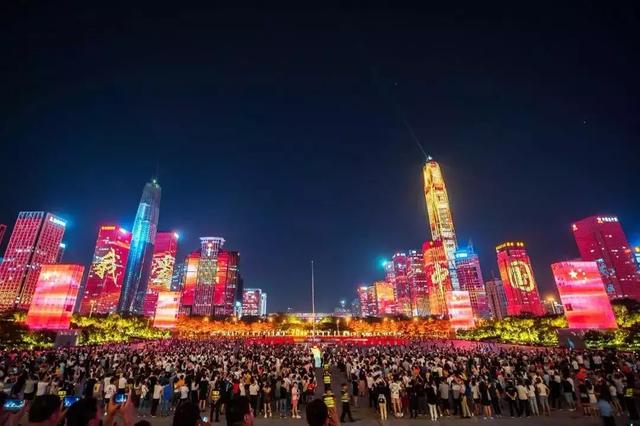 多地LED大屏表白祖國(guó)70周年華誕